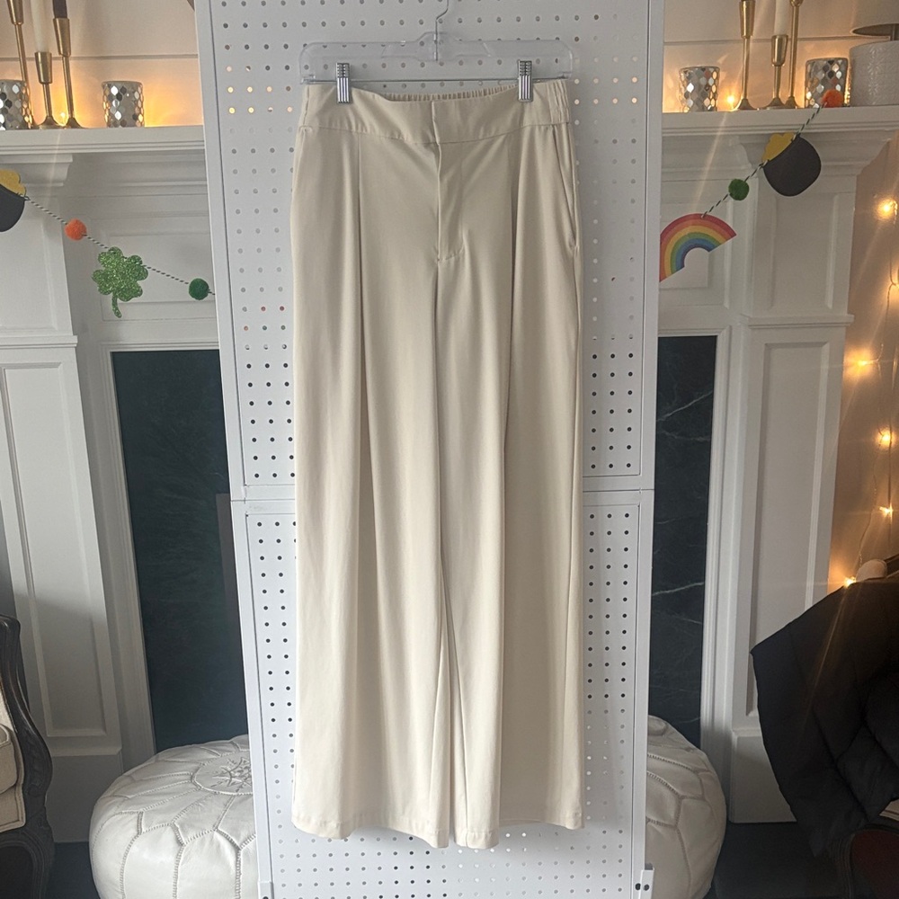 Athleta Cream Relaxed Pants